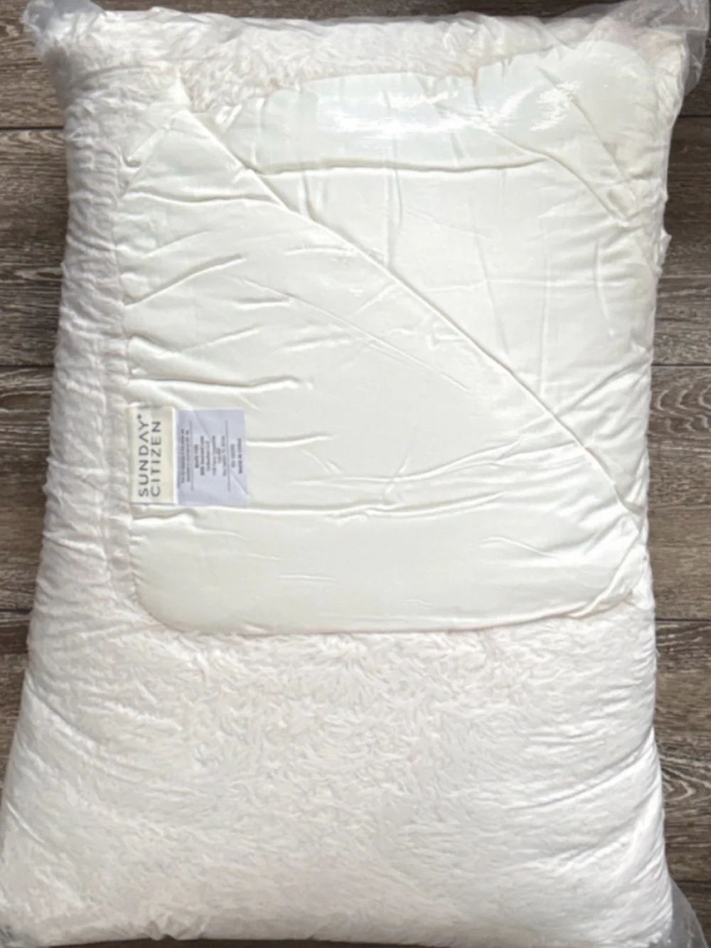 NWOT Sunday Citizen Faux Fur Comforter King/Cal King White/Ivory $480 Retail